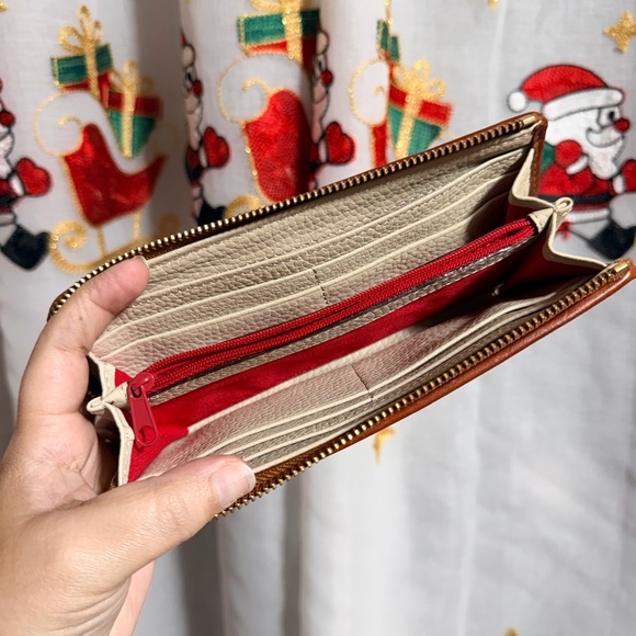 Dooney & Bourke Pebble Grain Logo Lock 2 Piece Set - Picture 13 of 14